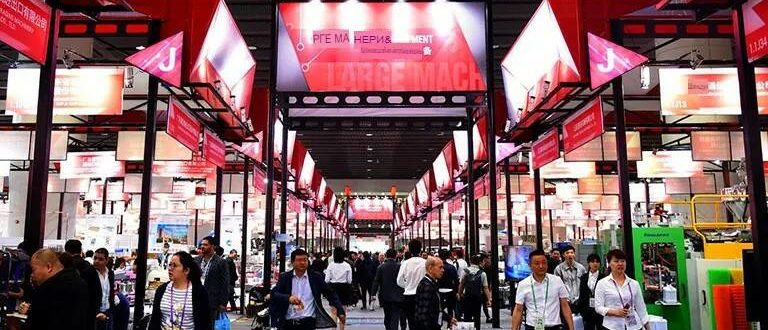 Групповые экскурсионные туры по Китаю против частных туров по Китаю на 2023-2024 год: 7 ключевых различий