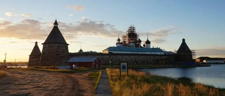 Отдых на Соловецких островах 2024: как добраться, что посмотреть и чем заняться